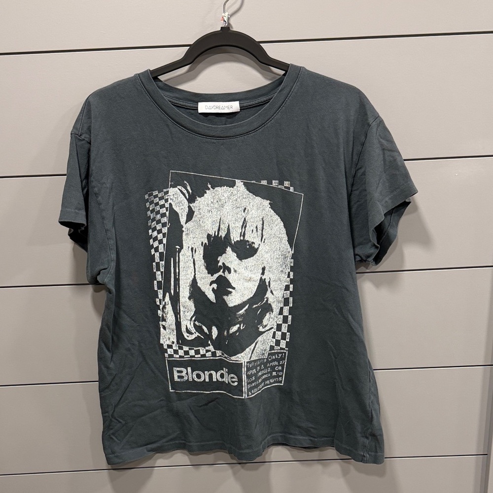 Daydreamer size large tee